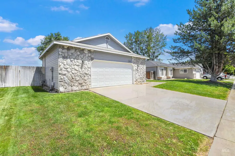 112 W Davenport Dr, Meridian, ID 83642 - #3