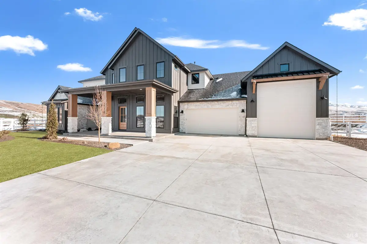 14501 N Woodpecker Ave, Boise, ID 83714 - #1