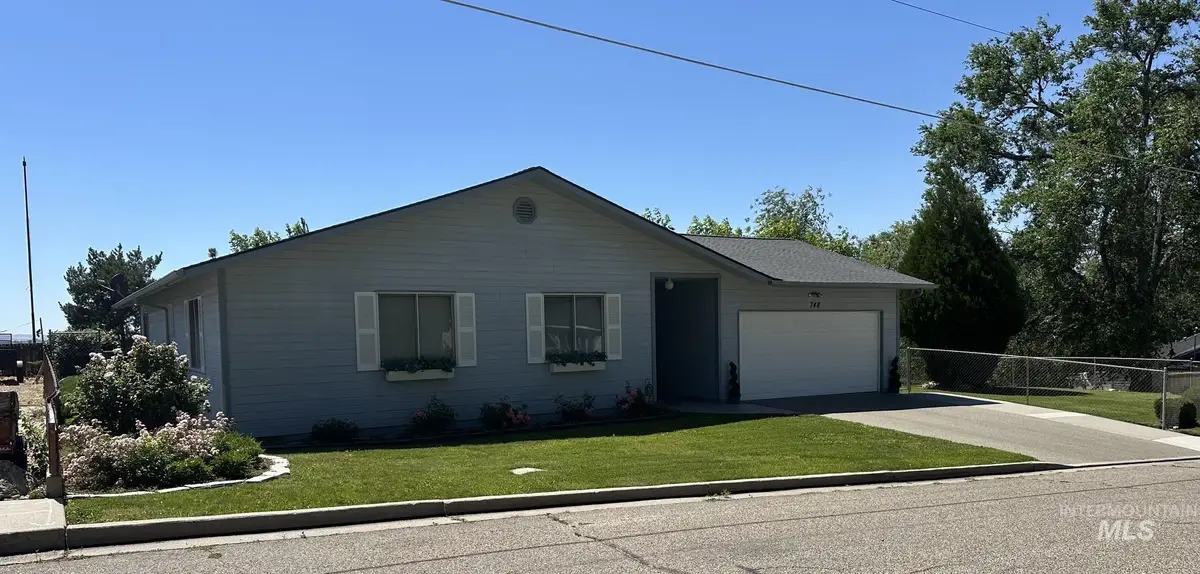 748 Hughes Dr, Payette, ID 83661 - #1