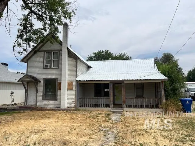 327 S 9th Street, Payette, ID 83661 - #1