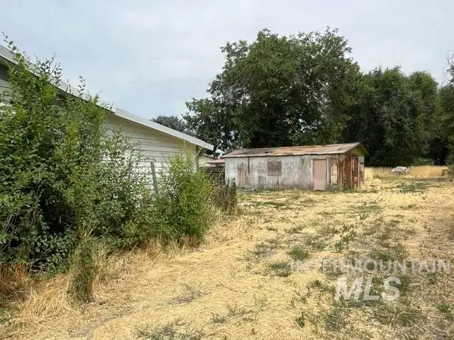 327 S 9th Street, Payette, ID 83661 - #3