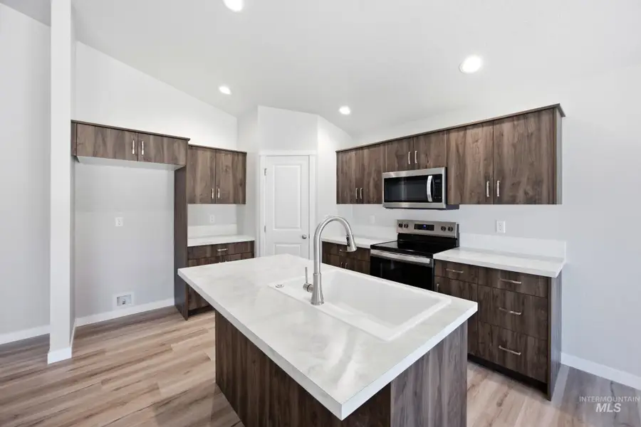 1328 Sunday River St, Middleton, ID 83644 - #3