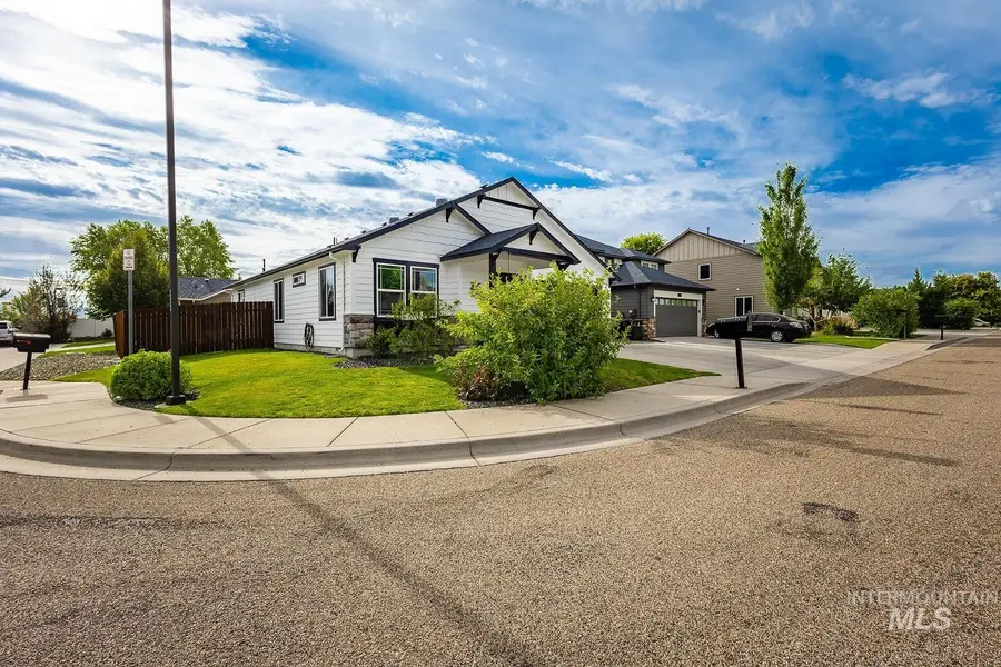 5440 N Landon Creek Pl, Meridian, ID 83646 - #3