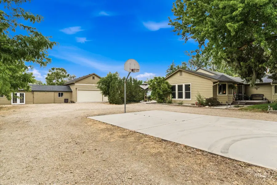 1621 S Artesian Rd, Eagle, ID 83616 - #3