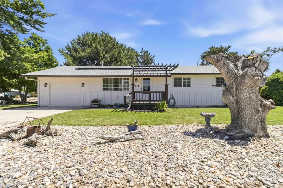 214 N Georgia Ave, Caldwell, ID 83605 - #2