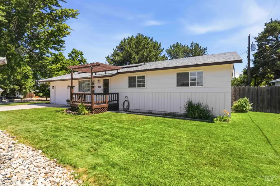 214 N Georgia Ave, Caldwell, ID 83605 - #3
