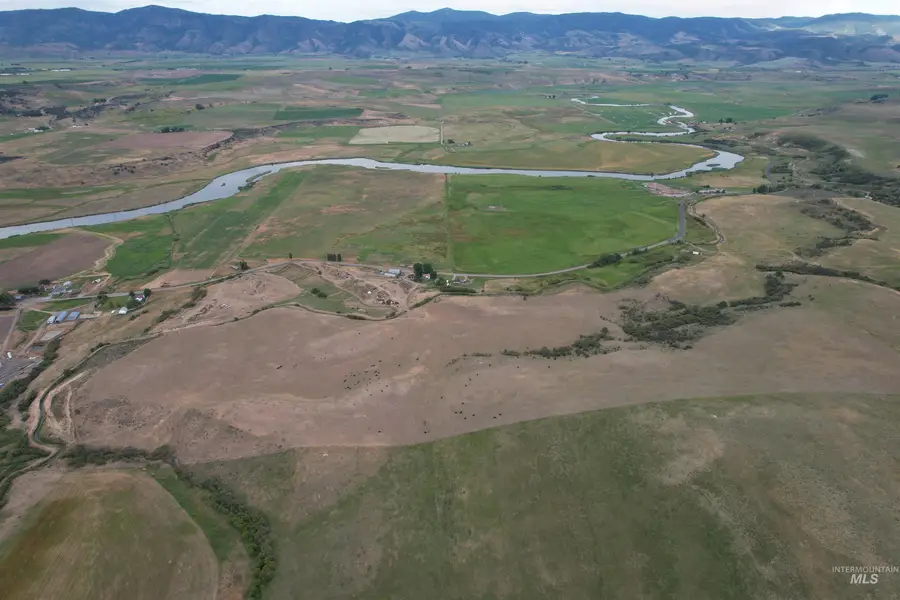 392 River Rd, Grace, ID 83241 - #2