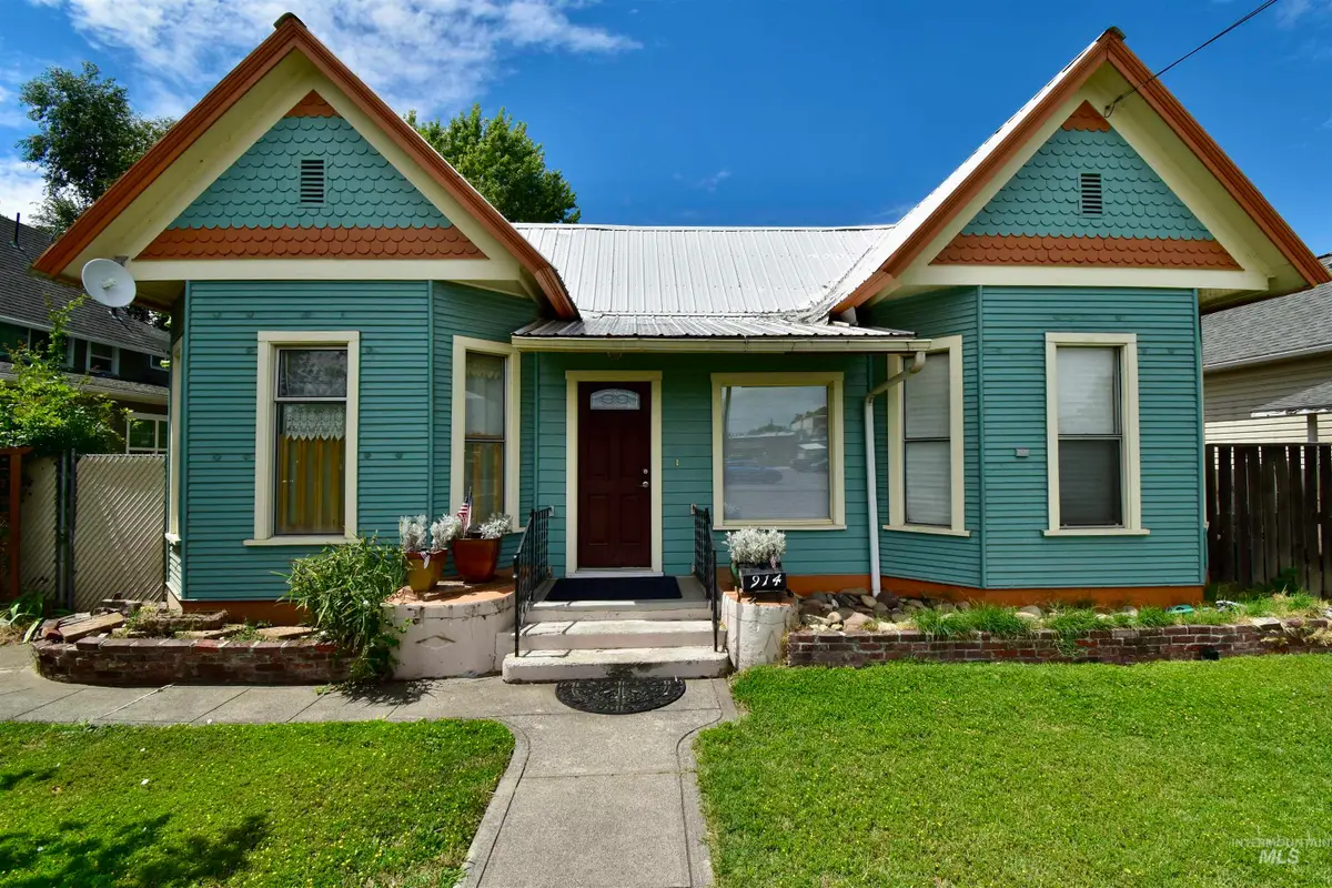 914 7th St, Clarkston, WA 99403 - #1