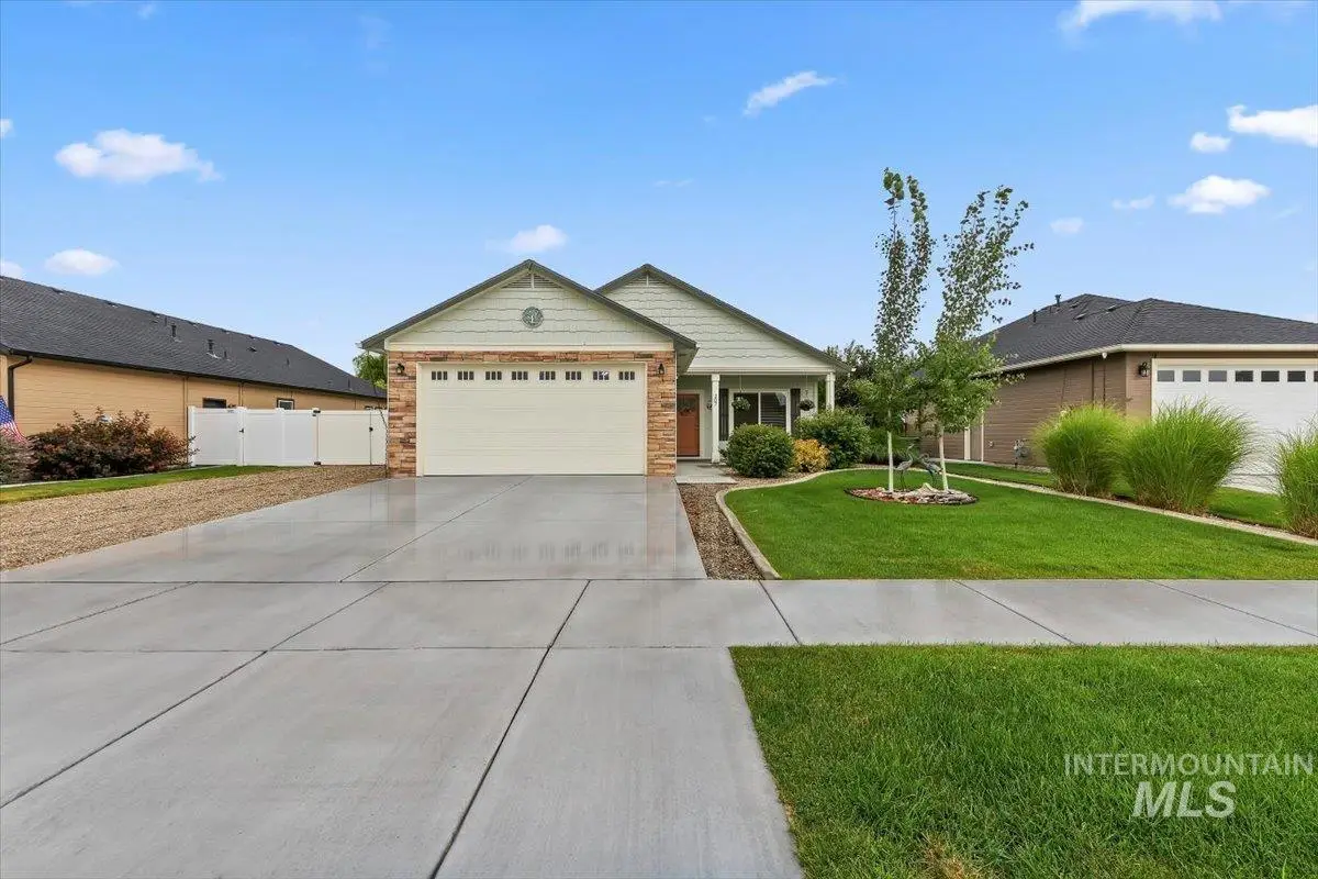 207 E Mckinley St, New Plymouth, ID 83655 - #1