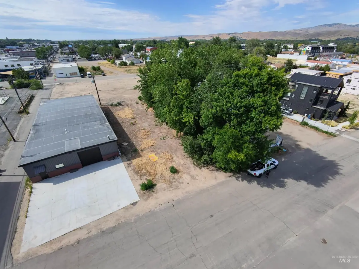 108 E 33 Rd Street, Garden City, ID 83714 - #1