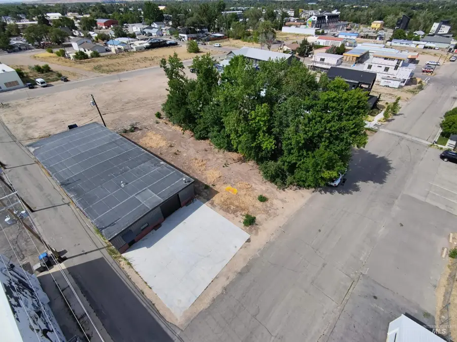 108 E 33 Rd Street, Garden City, ID 83714 - #3