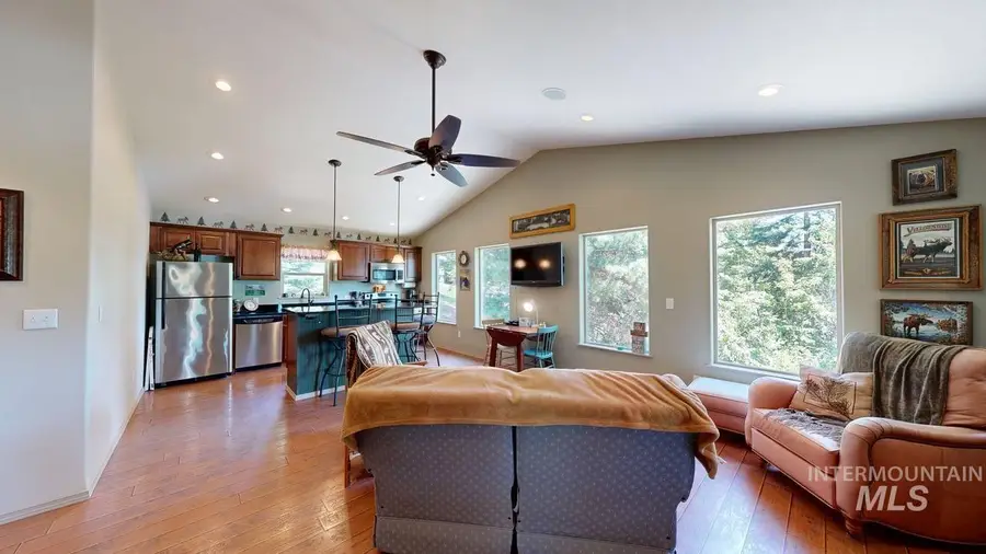 210 Fir St, Elk River, ID 83827 - #3