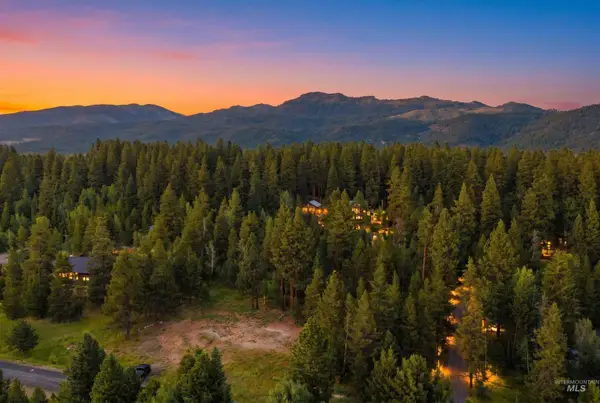 13772 Clear View Rd, McCall, ID 83638