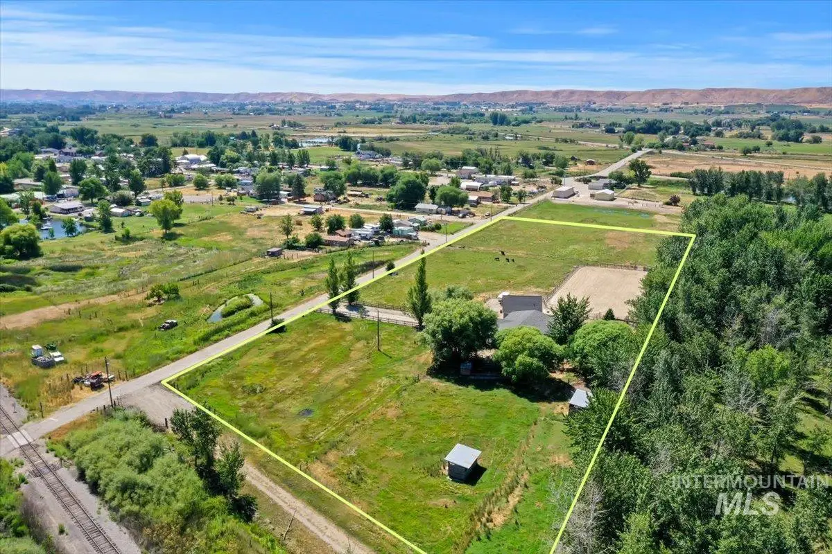 2123 Petersburg Ave, Letha, ID 83636 - #1