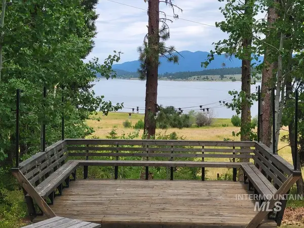 32 Duffy's Lane, Cascade, ID 83611