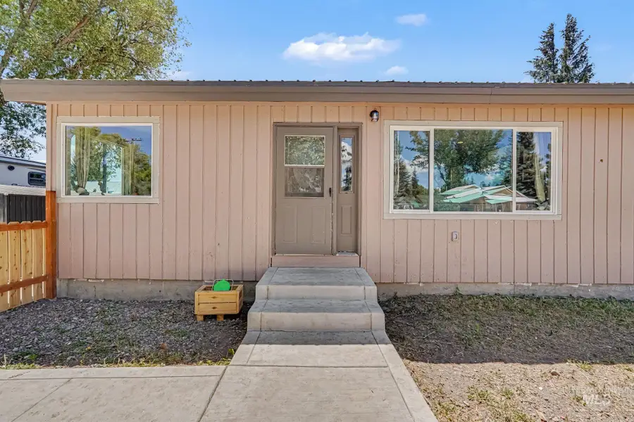 114 W Ponderosa, Fairfield, ID 83327 - #2