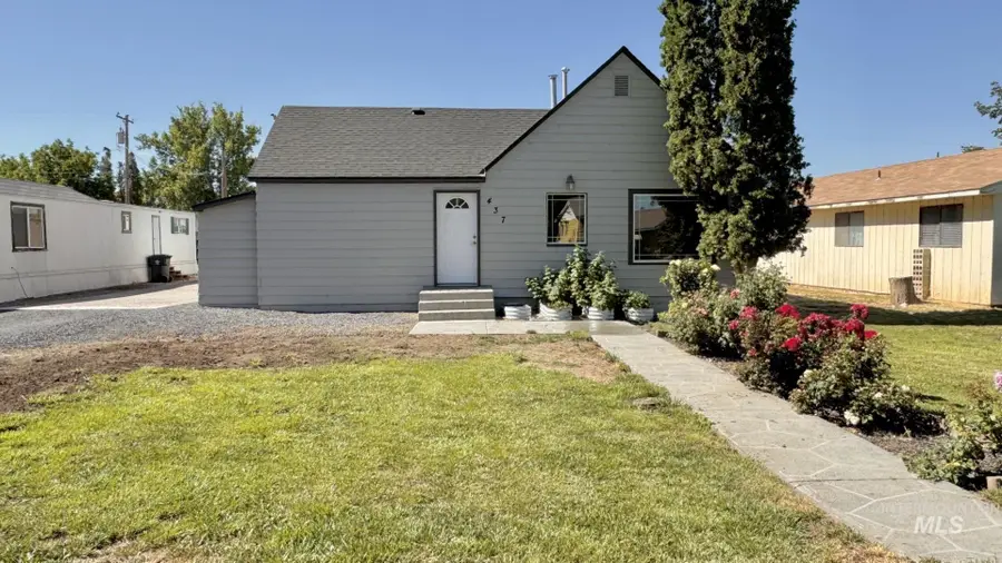 437 2nd Avenue East, Wendell, ID 83355 - #2