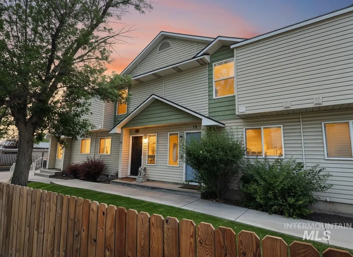 19 E King St, Meridian, ID 83642 - #1