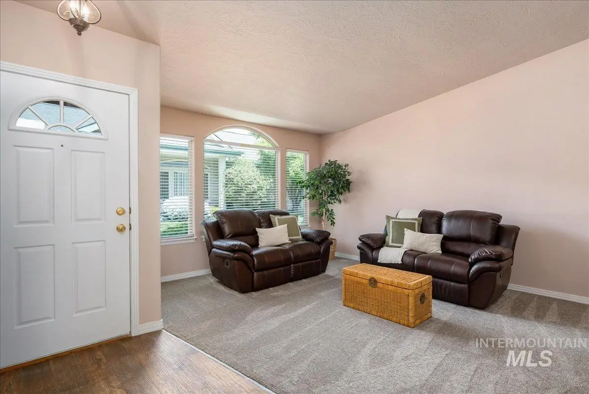 3872 N Bayou Lane, Boise, ID 83703 - #1