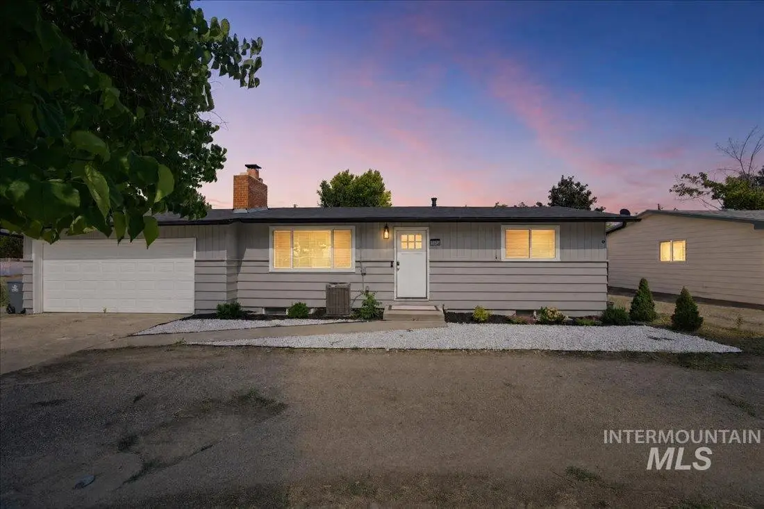 2812 N Cole Rd, Boise, ID 83704 - #1