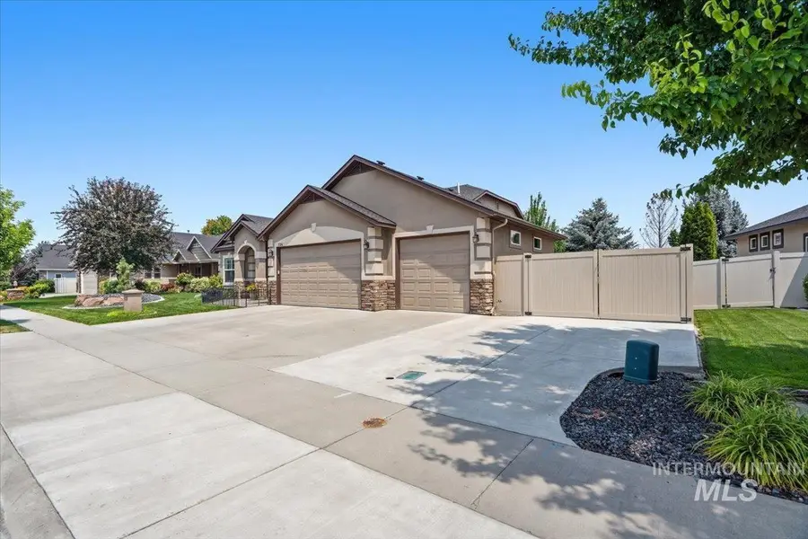 726 W Arbor Pointe Way, Nampa, ID 83686 - #2