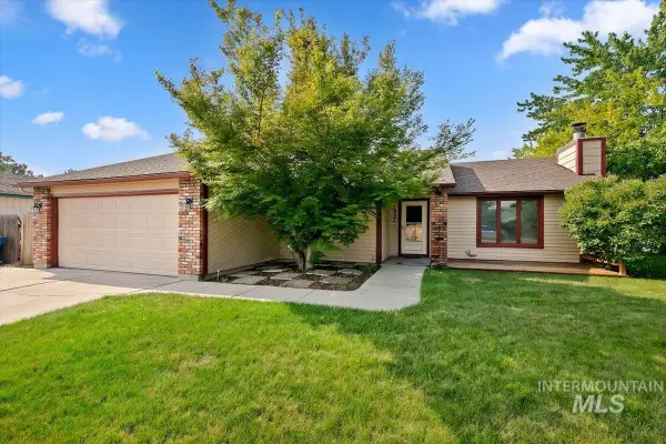 10321 W Macaw Ct, Boise, ID 83704