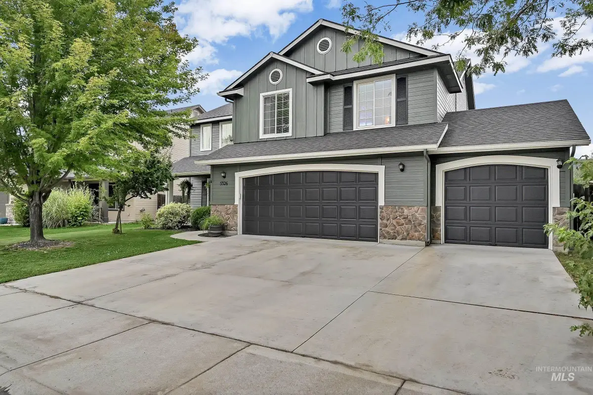 5326 N Isla Ave, Meridian, ID 83646 - #1