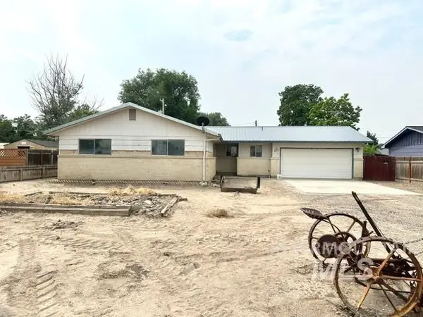 307 W Arizona Ave, Homedale, ID 83628