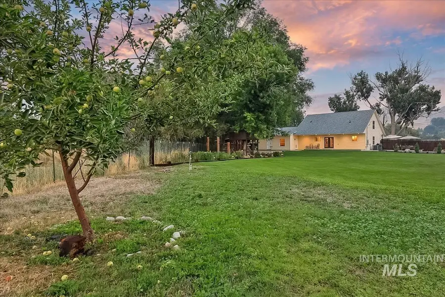 983 N Plaza Rd, Emmett, ID 83617 - #3