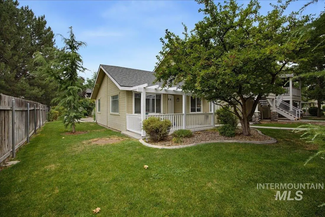 439 W State St, Eagle, ID 83616 - #1