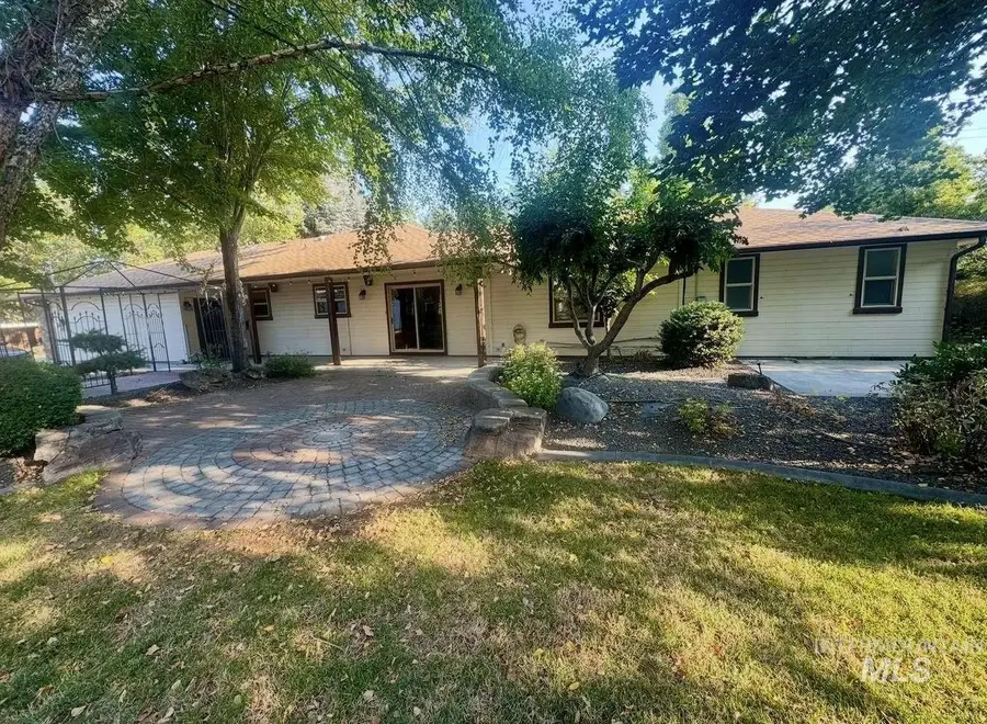 1157 E Mcmillan Rd, Meridian, ID 83646 - #2