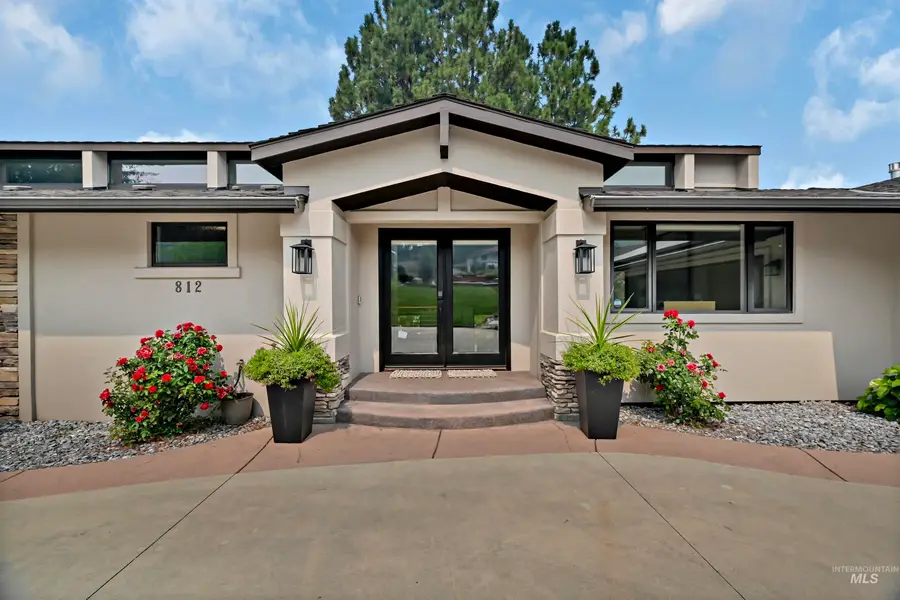 812 E Hearthstone Dr, Boise, ID 83702 - #2