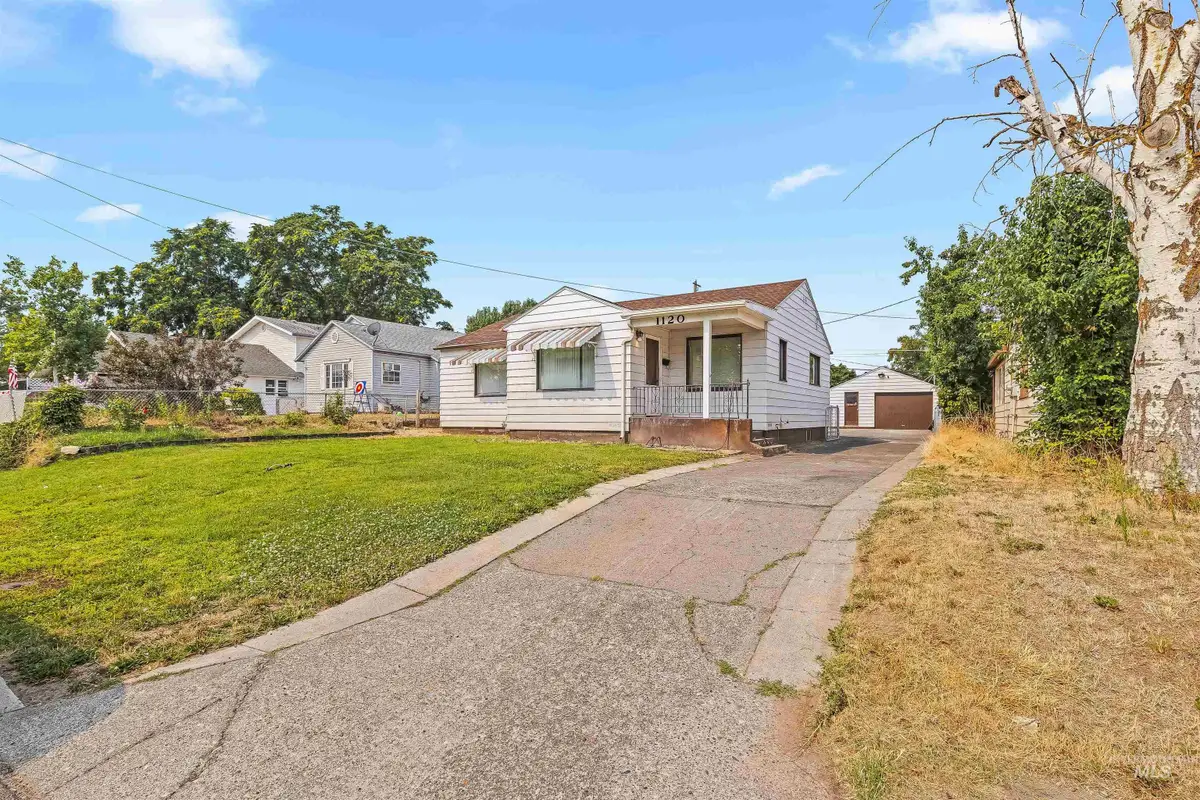 1120 11th Street, Clarkston, WA 99403 - #1