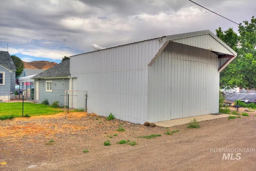 351 W Main Street South, Vale, OR 97918 - #3