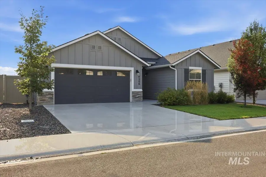 4386 N Maplestone Avenue, Meridian, ID 83646 - #3