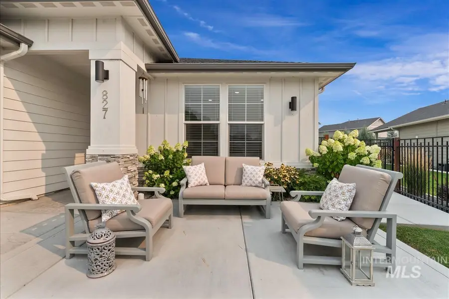 827 N Chastain Ln, Eagle, ID 83616 - #3
