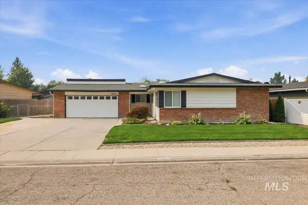 9663 W Gurdon Dr, Boise, ID 83704