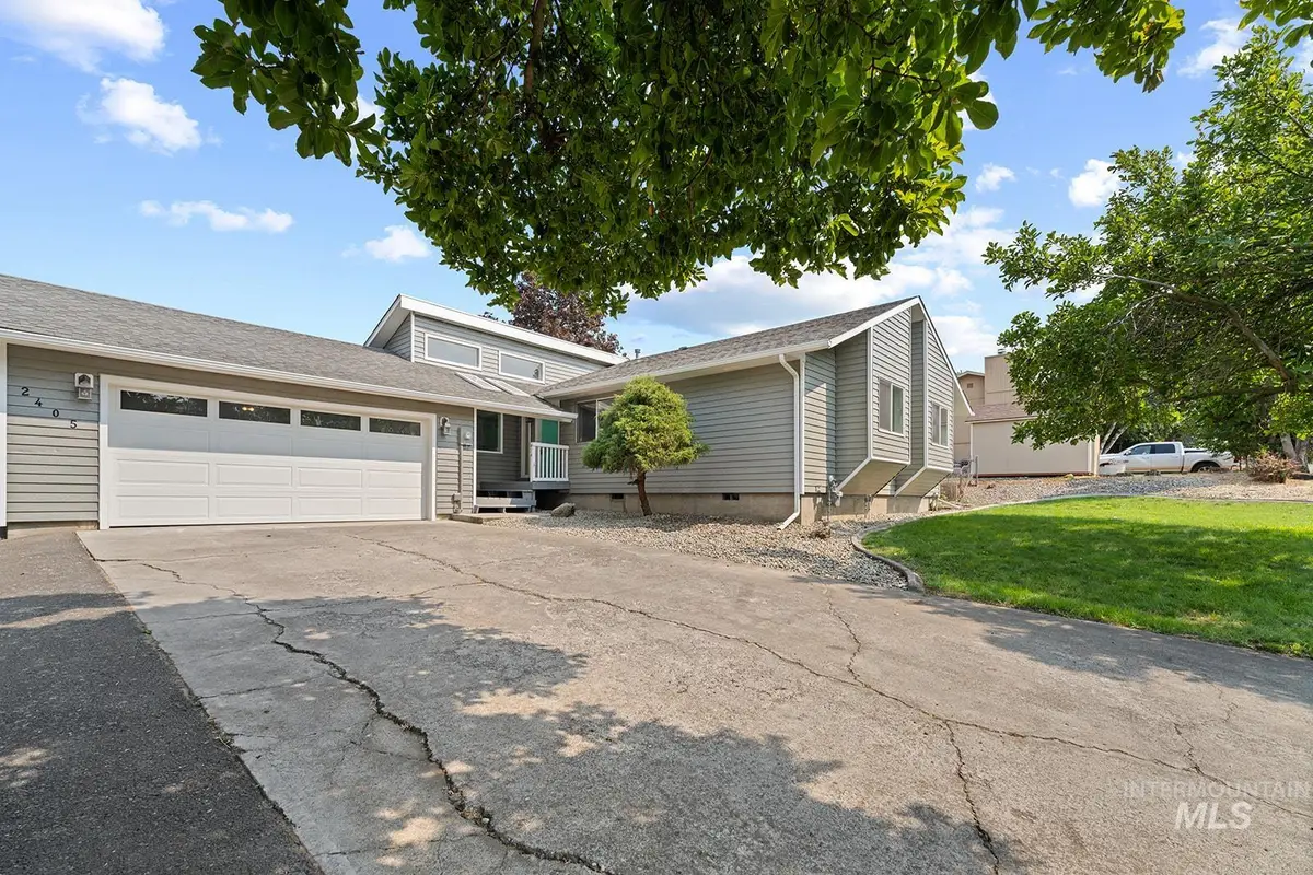 2405 Shelley Lane, Clarkston Heights Vineland, WA 99043 - #1