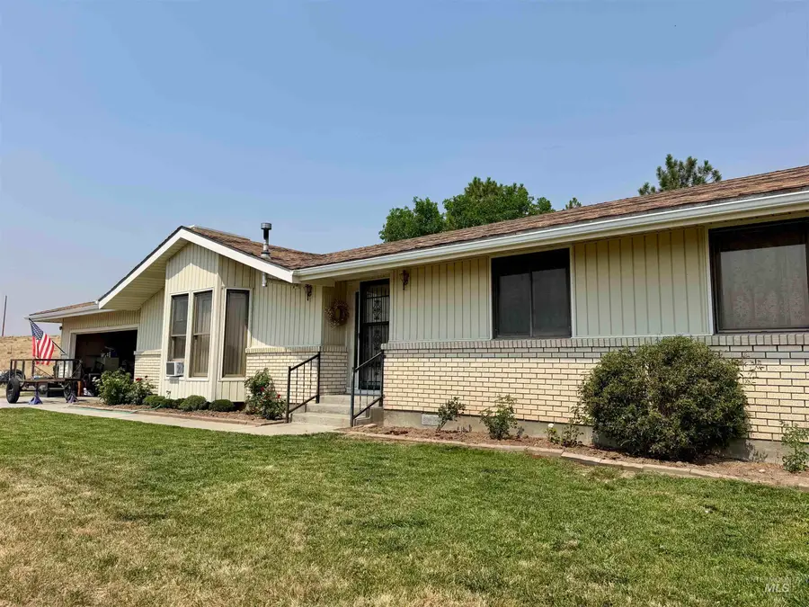 844 Crest Dr, Jordan Valley, OR 97910 - #2