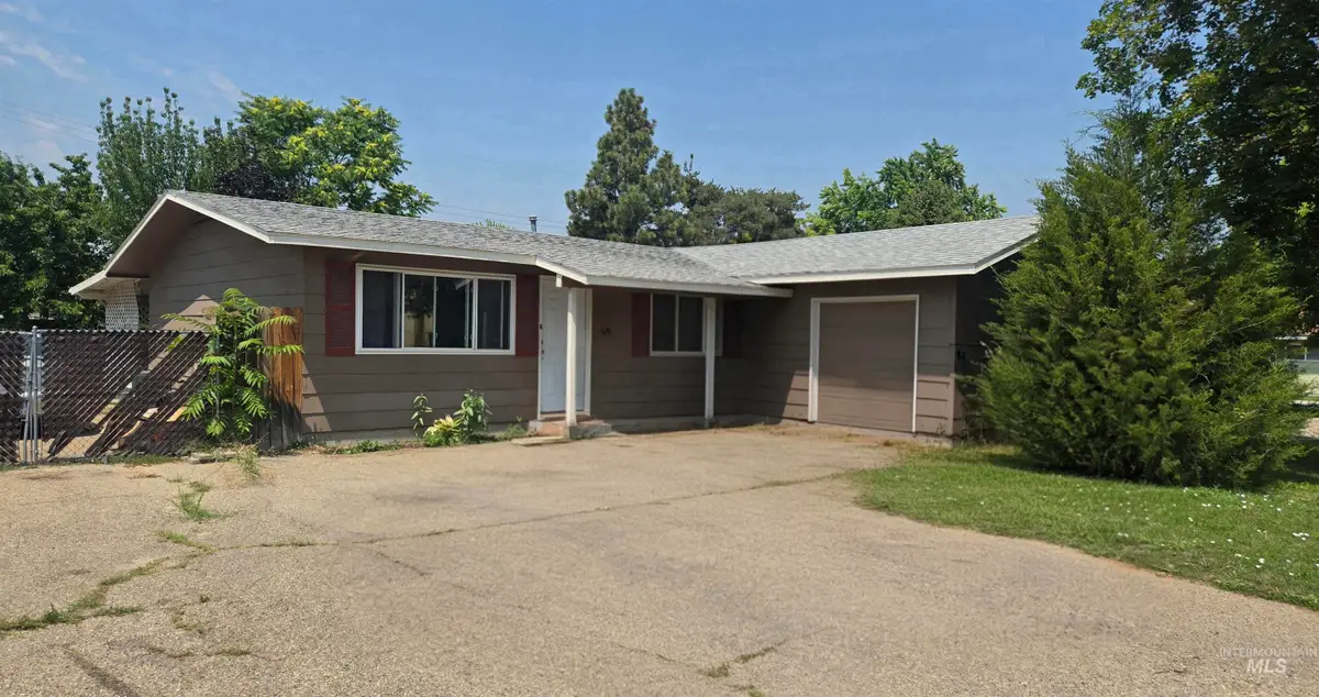 45 S Westwood St, Nampa, ID 83651 - #1