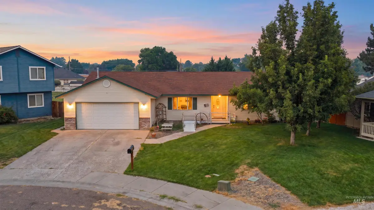30 Maple Dr, Weiser, ID 83672 - #1