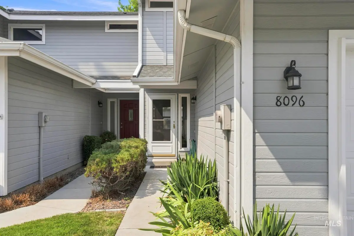 8096 W San Fernando Ct, Boise, ID 83704 - #1