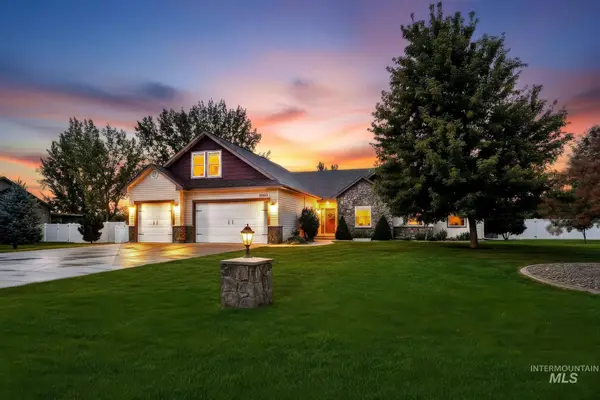 15585 Moonstruck Dr, Caldwell, ID 83607