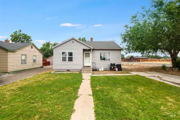 189 7th Ave W, Wendell, ID 83355