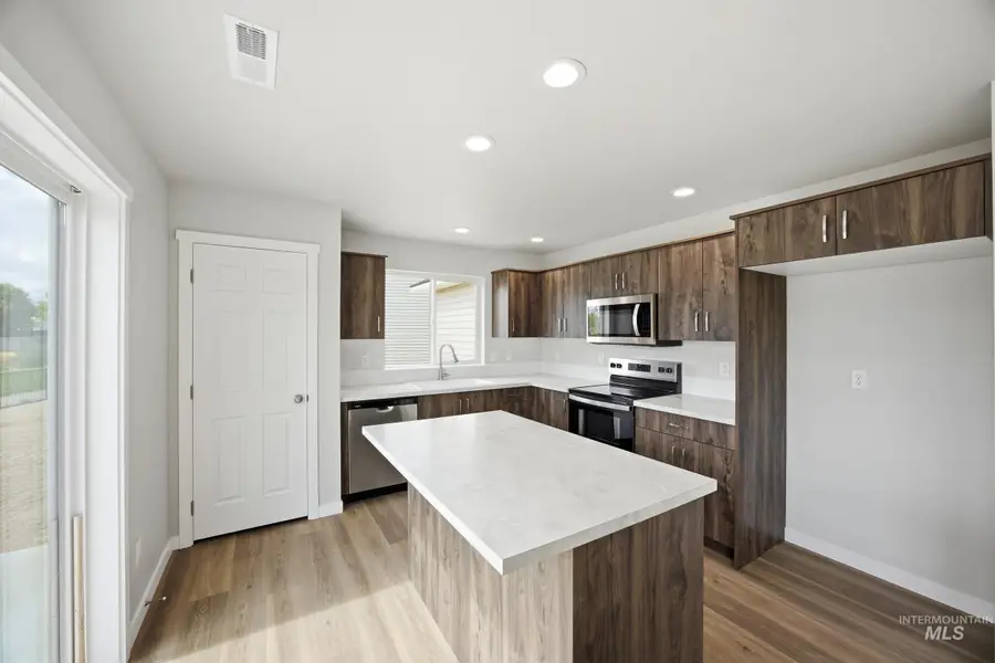 1680 Gyrfalcon St, Middleton, ID 83644 - #3