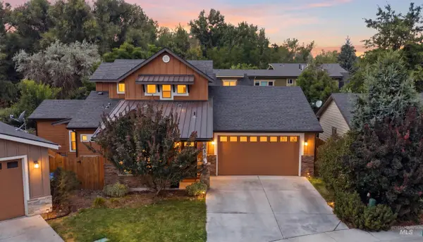 857 N River Path Ln, Boise, ID 83703