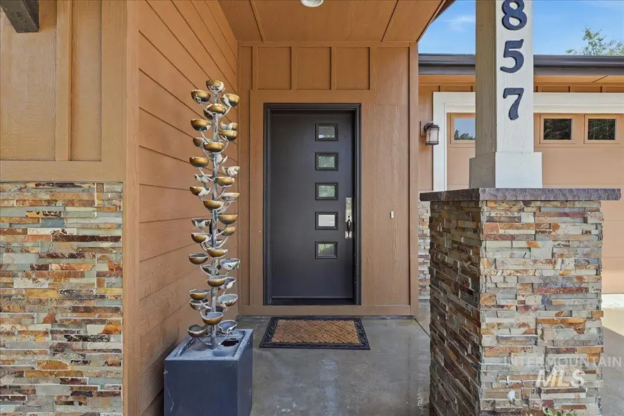 857 N River Path Ln, Boise, ID 83703 - #3