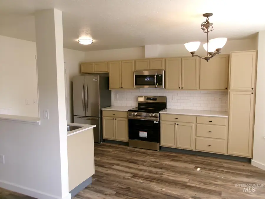 1421 W Orchard Ave, Nampa, ID 83651 - #3