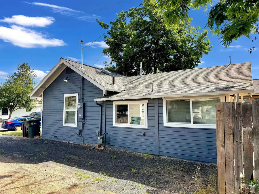 1009 Elm St, Clarkston, WA 99403 - #3