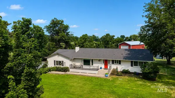 110 E Sales Yard Rd, Emmett, ID 83617